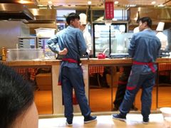 帅帅的服务员小哥哥-西贝莜面村(镇江苏宁广场店)