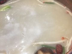 -三人行骨头王火锅(长寿店)