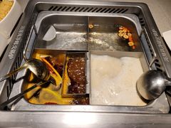猪肚鸡四宫格汤底-海底捞火锅(北京路店)