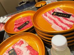 -牛YO寿喜烧·铁板烧和牛火锅自助(市府恒隆店)