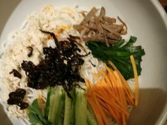 鸡丝凉米线-云海肴·汽锅鸡·云南菜(天津国金汇店)