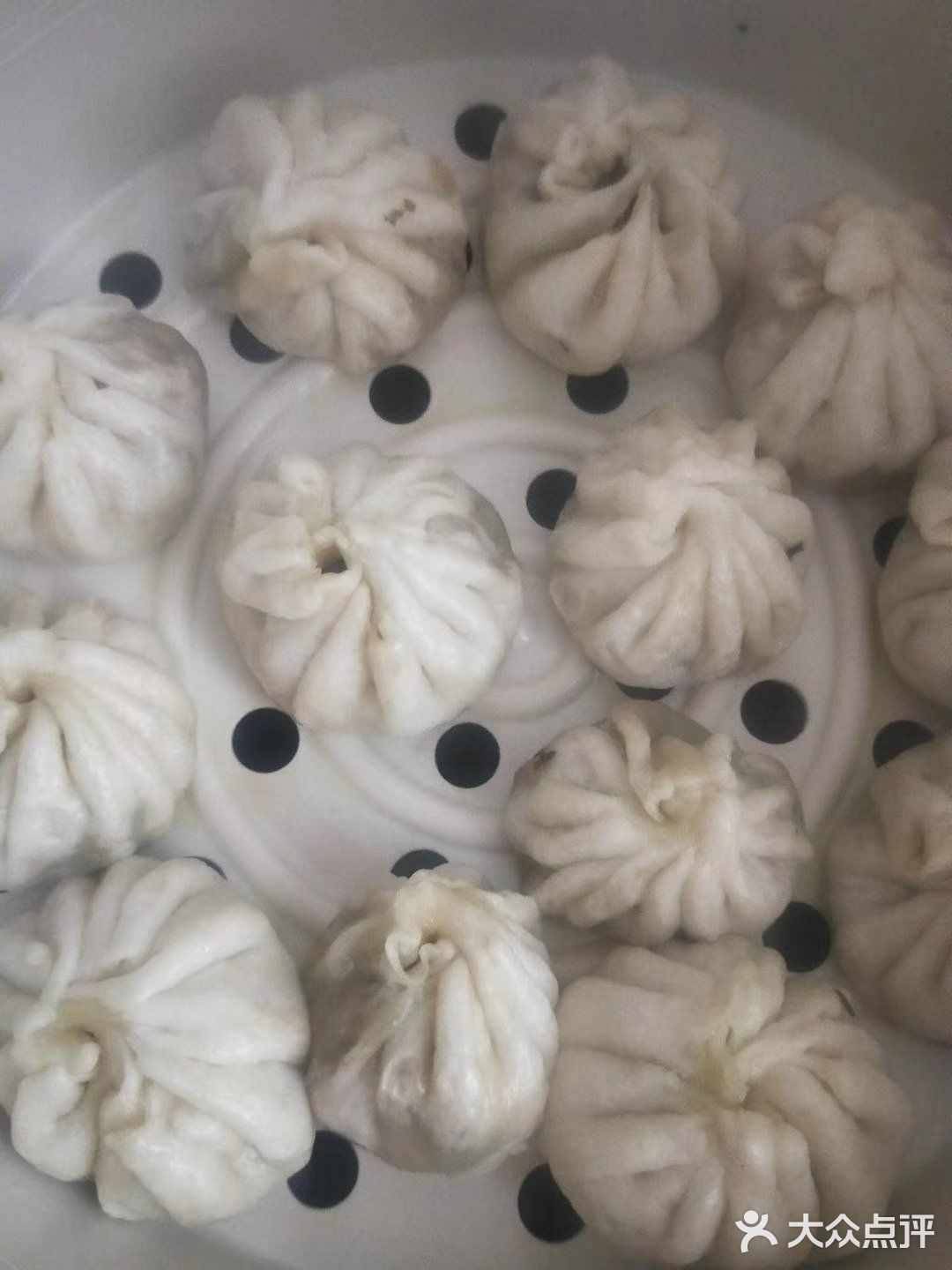 包包子咯，今天又来包包子咯