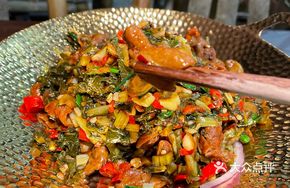 Stewed Pork Intestines with Sour Cabbage