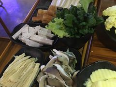 -捞围鲜·港式打边炉(海阳路店)