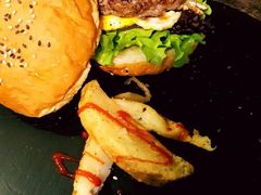 -HIGH FIVE哈福手工汉堡(桂林路店)