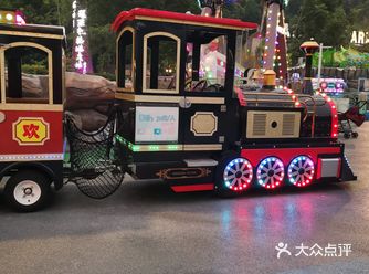 办卡充钱送钱，还送个小卡套
