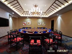 -白鹿苑蒙餐(鄂温克宾馆店)