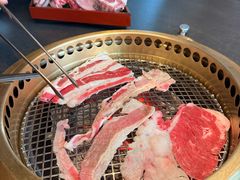 -铭牛烧肉·和牛海鲜自助(高新月牙湖店)