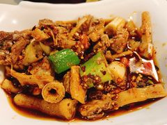 红油拌土鸡-百年粉蒸牛肉