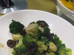 -鲁菜根·泰安菜(万达店)