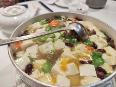 黄椒酱海参煮豆腐-山泉公馆酒家(珠江新城店)
