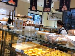 面包甜点陈列柜-申氏糕点(三好街店)