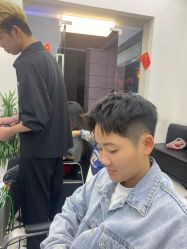 -乾健·烫染·接发SALON