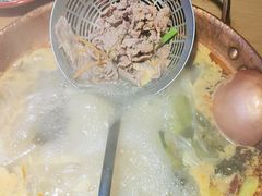 -洱火云南酸菜牛肉火锅(石景山当代商城店)