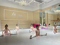 -炫艺舞蹈培训中心(枫尚奥特莱斯店)