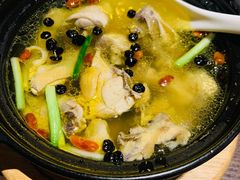 慢炖高山土鸡煲-羡餐厅·杭帮菜·淳菜(千岛湖自由洲际殿店)