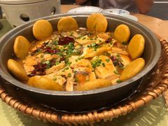 胶东鱼锅贴饼子-山东宾馆·齐鲁苑餐厅