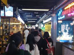 等位区-老凌记广东烧鹅饭(宝利金店)