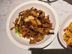 -关东小磨东北菜(漕河泾印象城店)