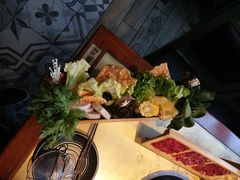 经典时蔬十二味-手选潮汕鲜活牛肉火锅(二七广场店)