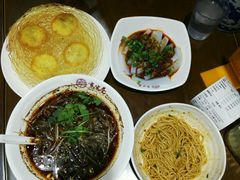 -张氏宽窄巷成都名小吃(茂业百货华强北店)