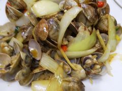 -小辣妹川味海鲜加工店(第一市场椰风巷店)