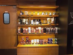 零售区-星巴克臻选(杭州良渚文化村店)