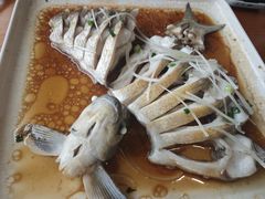 清蒸武昌鱼-莲餐厅·湖北菜·潜江小龙虾店(愚园路店)