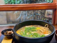 -银米·云南传统过桥米线(双廊黑金冠店)