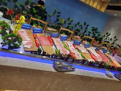 -锤头鲨毛肚海鲜烤肉自助餐厅(国购广场店)