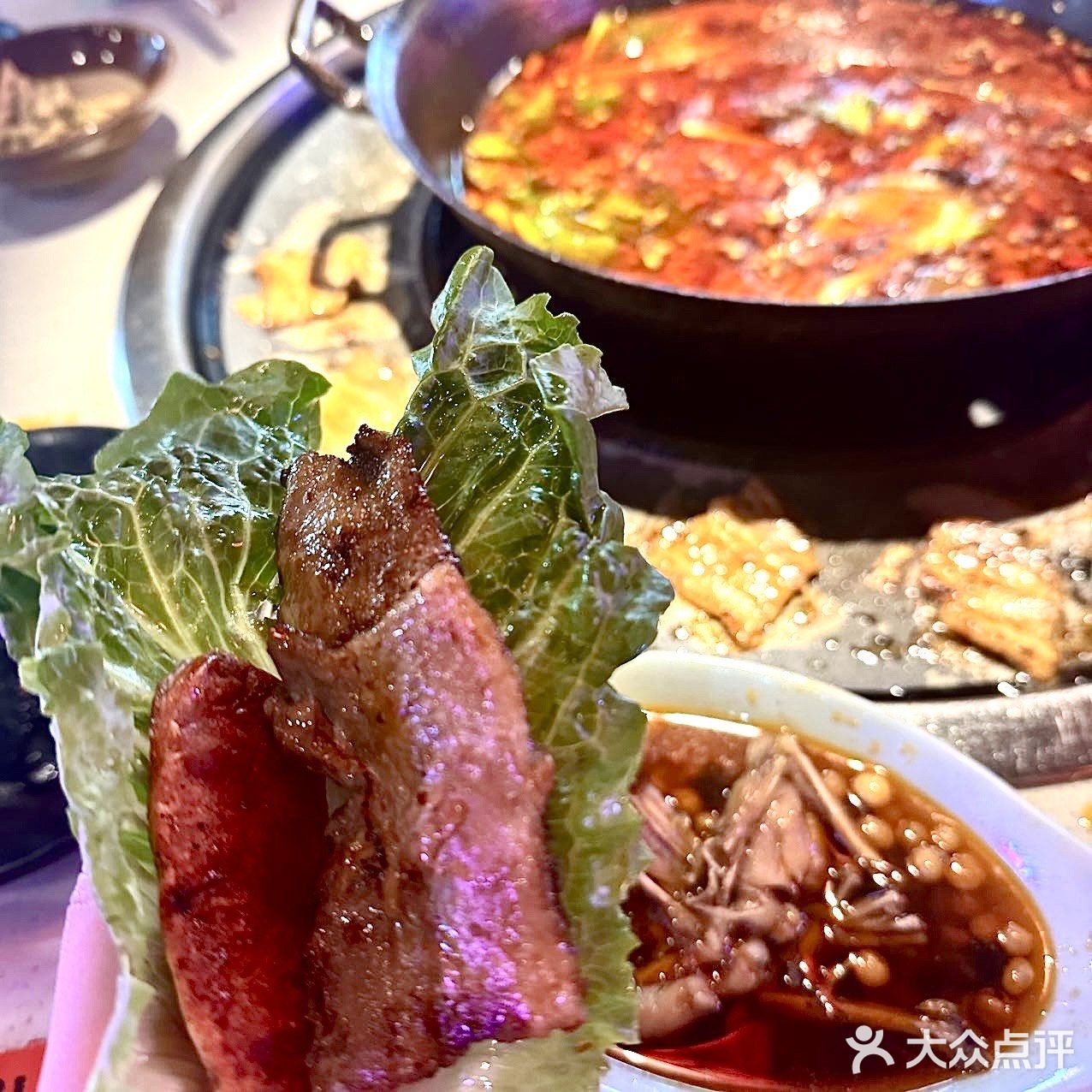 呱呱🐸吃到扶墙出