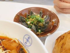 -李与白包子铺(桐梓林店)