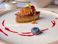 鹅肝塔配竹炭吐司佐树莓果酱-93Club·法餐厅