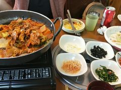 -亲昵春川鸡排(韩国美食街店)