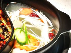 鸳鸯锅-钢管厂五区小郡肝串串香(奥克斯广场锦城万达店)