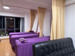 -顺则昌推按正骨理疗