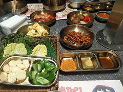 -草家酱蟹炭火烤肉店(珲春南路一店)