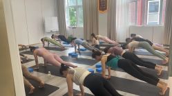 -亚太瑜伽普拉提学院