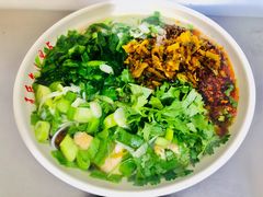 -文山荷鲜居(翠湖店)