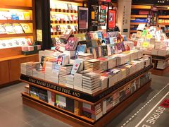 -西西弗书店&矢量咖啡(凯德晶萃广场店)