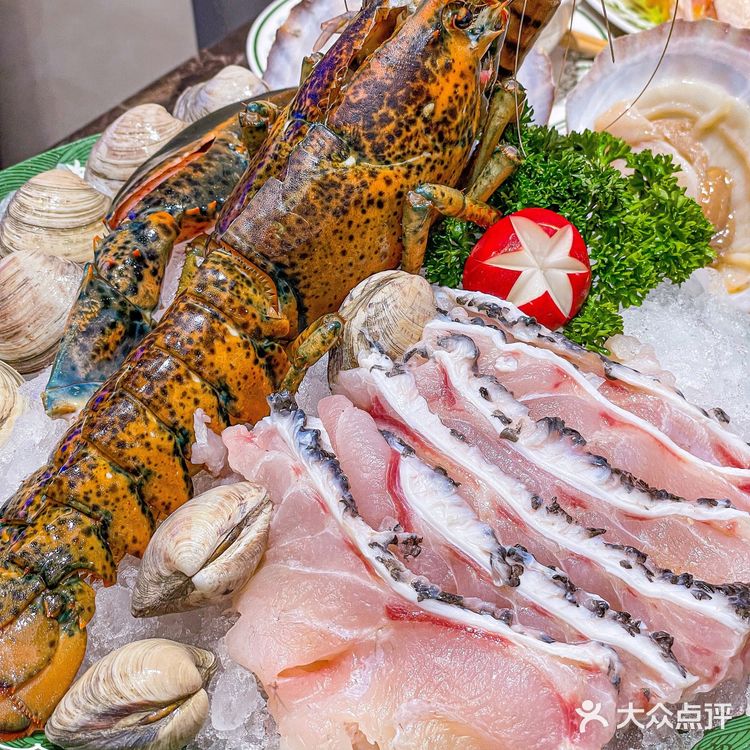 多谢澳门滴朋友半夜都要带我去吃的海鲜火锅🤣