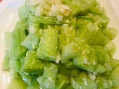 蒜泥拍黄瓜-小红烤翅(傅厚岗店)