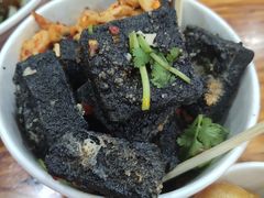 -黑色经典臭豆腐·湖南特产(坡子街店)