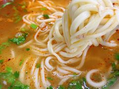 -亮亮面馆(经六路店)