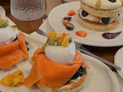 三文鱼水波蛋松饼-AFS Cafe & Canteen(闽江二路店)