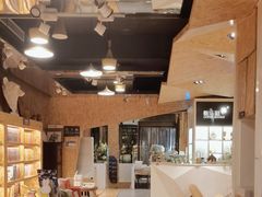 -新华里咖啡书吧(新华书店小寨店)