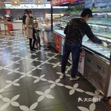 在哈尔滨大大小小得商业综合体里只能算是小兄弟