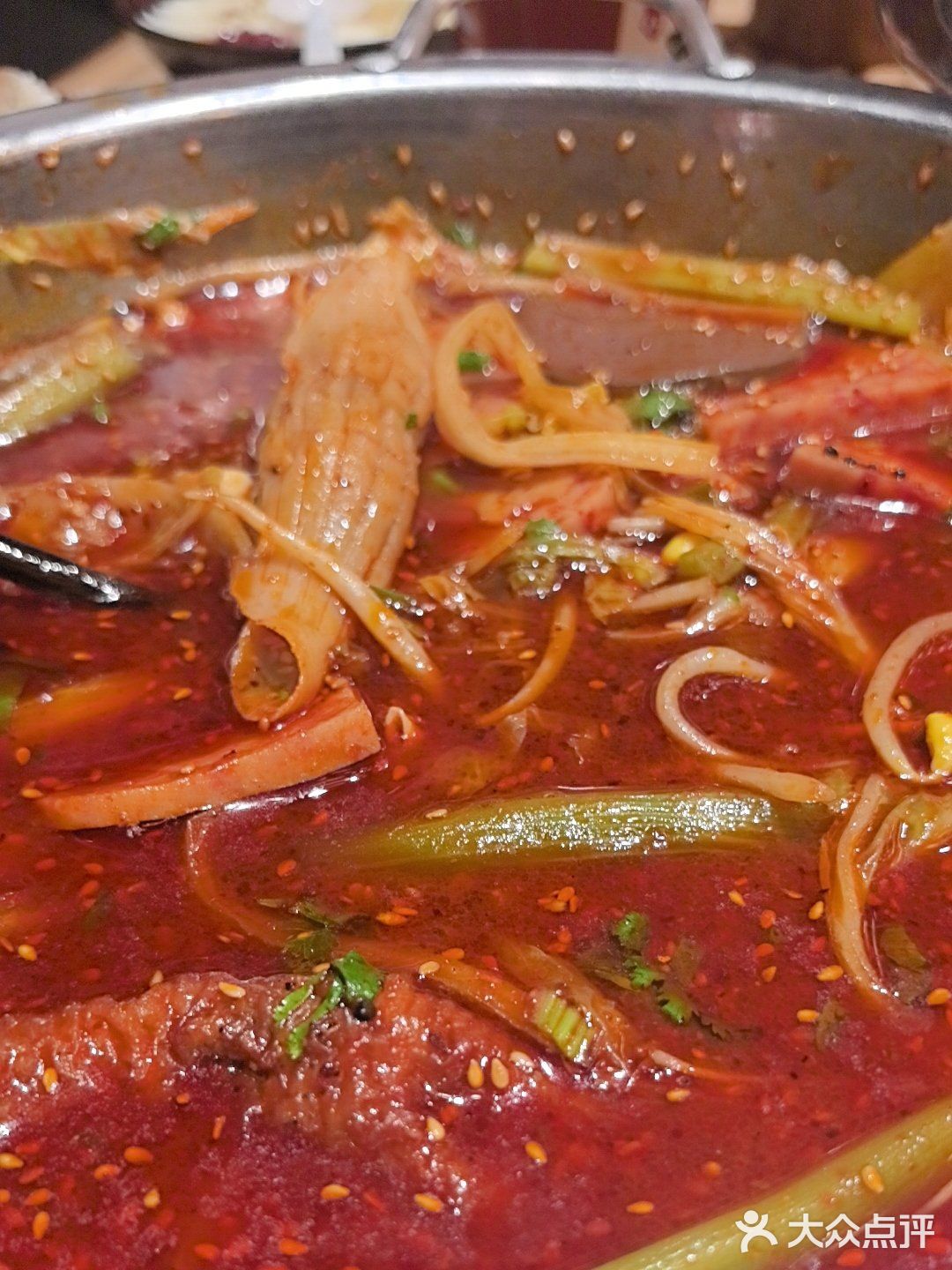 无名冒菜真的太绝啦！食材丰富新鲜，牛肉嫩滑、蔬菜爽口
