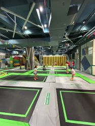 -反弹蹦床公园·亲子乐园·团建·派对(尚品奥莱店)