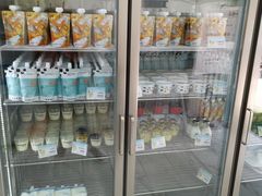 面包甜点陈列柜-白色日记·手作酸奶(麦凯乐店)